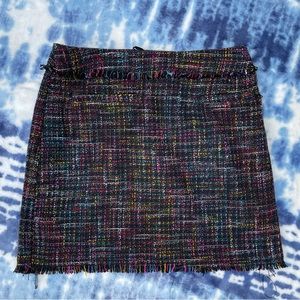 Black/Multi-colored tweed short skirt size 10 from H&M 🔥 Mega Fashionable 🔥
